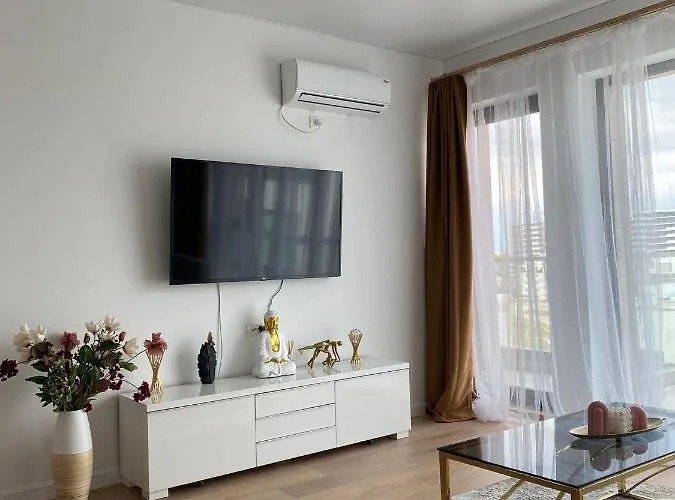 Διαμέρισμα Queen's Deluxe Mamaia Nord *